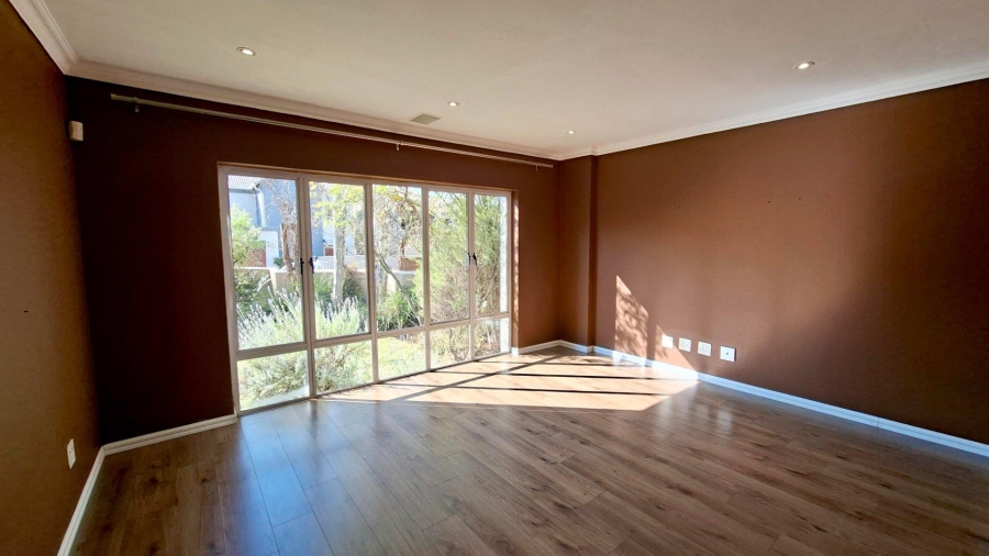 To Let 3 Bedroom Property for Rent in Edenburg Gauteng