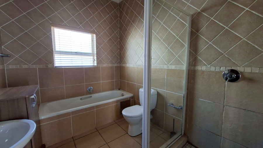 To Let 3 Bedroom Property for Rent in Edenburg Gauteng