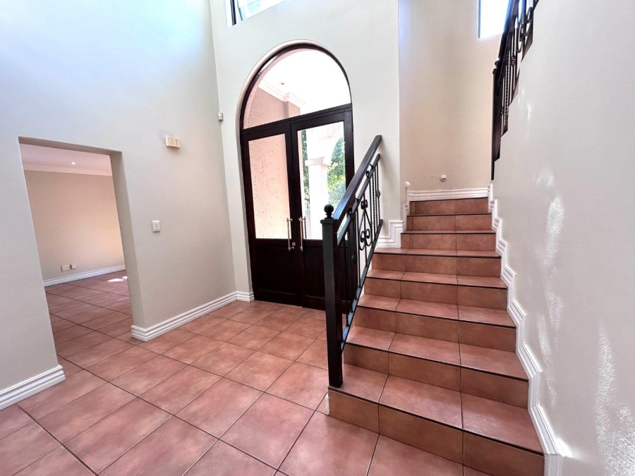 To Let 4 Bedroom Property for Rent in Silver Lakes Golf Estate Gauteng