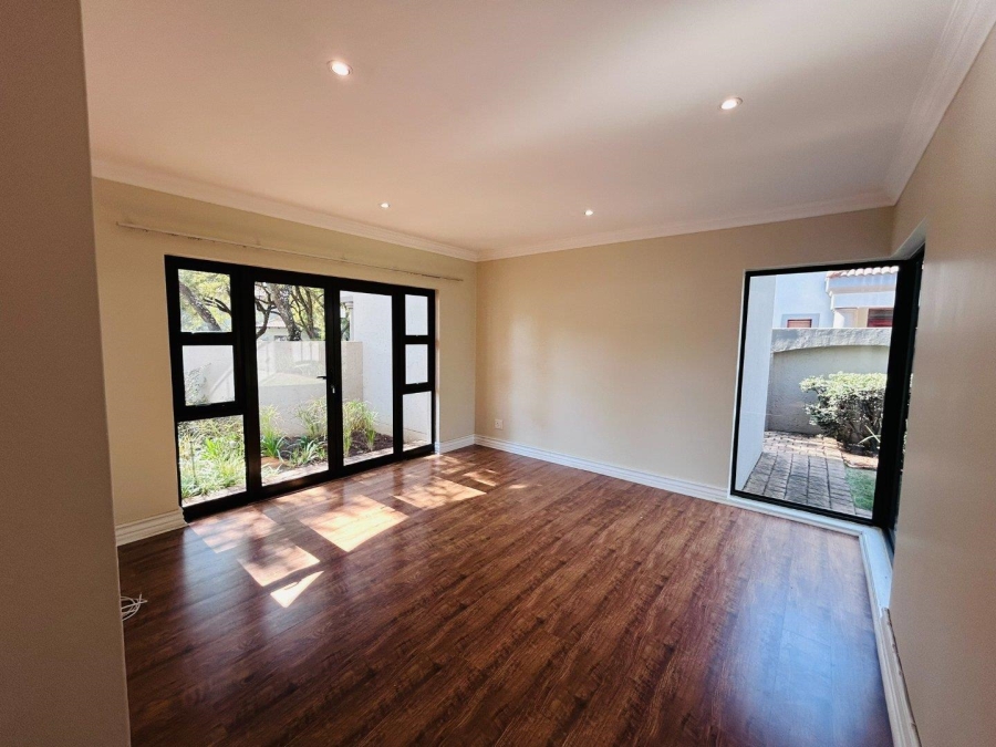 To Let 4 Bedroom Property for Rent in Silver Lakes Golf Estate Gauteng