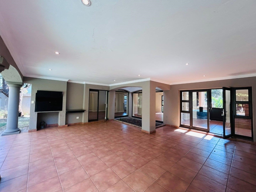 To Let 4 Bedroom Property for Rent in Silver Lakes Golf Estate Gauteng