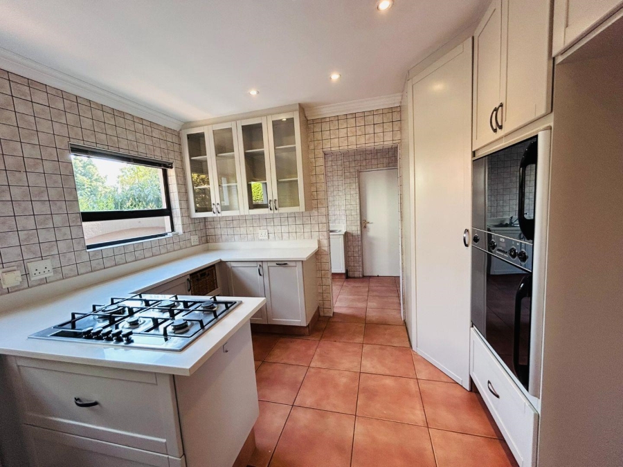 To Let 4 Bedroom Property for Rent in Silver Lakes Golf Estate Gauteng