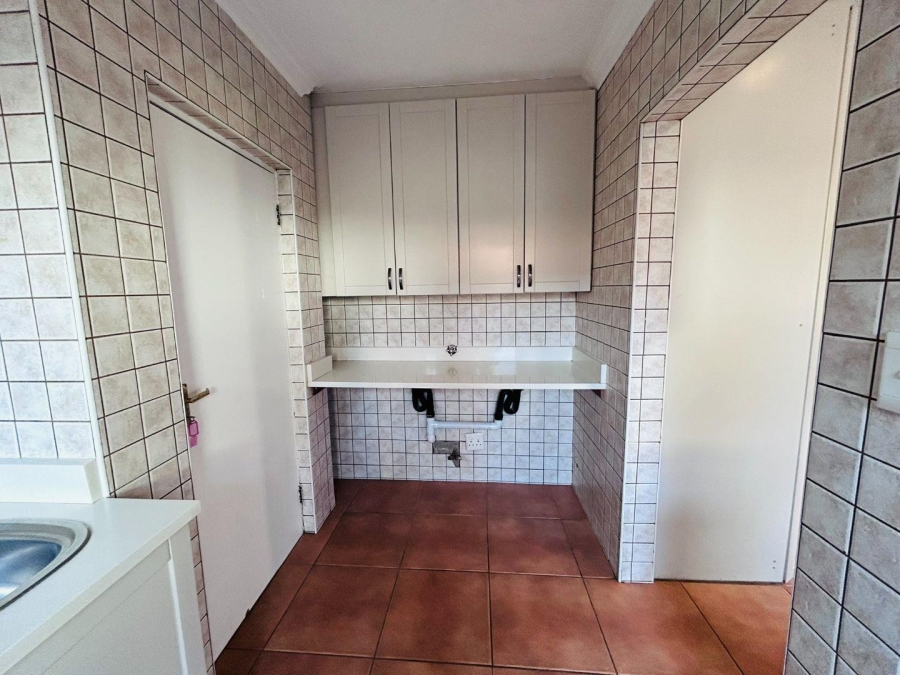 To Let 4 Bedroom Property for Rent in Silver Lakes Golf Estate Gauteng