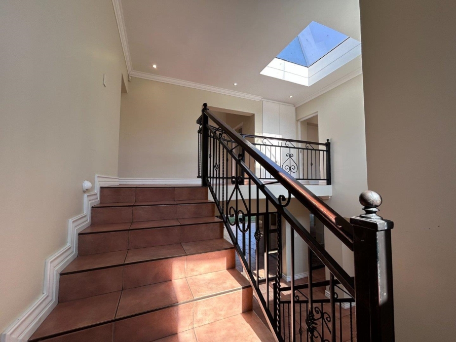 To Let 4 Bedroom Property for Rent in Silver Lakes Golf Estate Gauteng