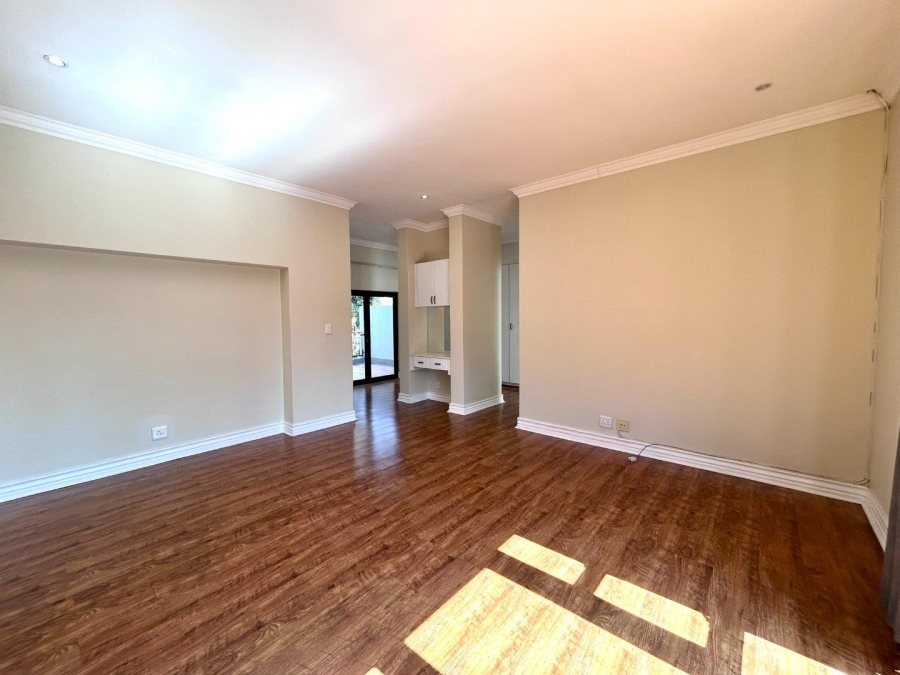 To Let 4 Bedroom Property for Rent in Silver Lakes Golf Estate Gauteng