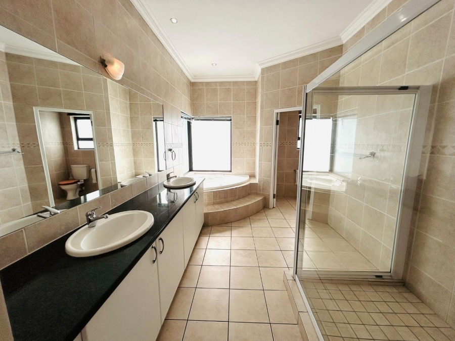 To Let 4 Bedroom Property for Rent in Silver Lakes Golf Estate Gauteng