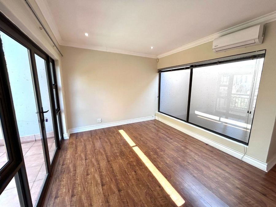 To Let 4 Bedroom Property for Rent in Silver Lakes Golf Estate Gauteng