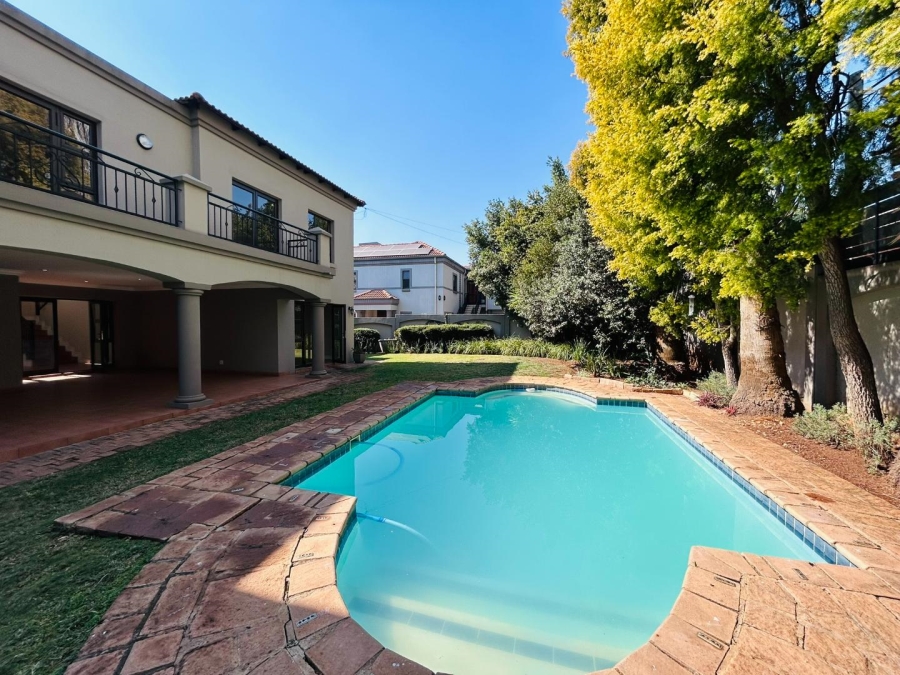 To Let 4 Bedroom Property for Rent in Silver Lakes Golf Estate Gauteng