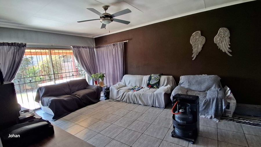 3 Bedroom Property for Sale in Verwoerdpark Gauteng
