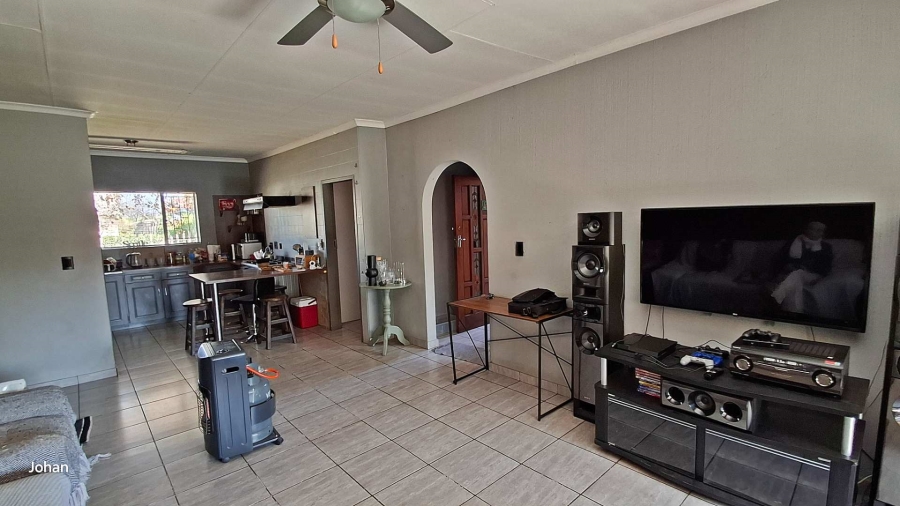 3 Bedroom Property for Sale in Verwoerdpark Gauteng