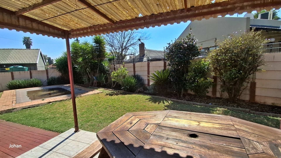 3 Bedroom Property for Sale in Verwoerdpark Gauteng