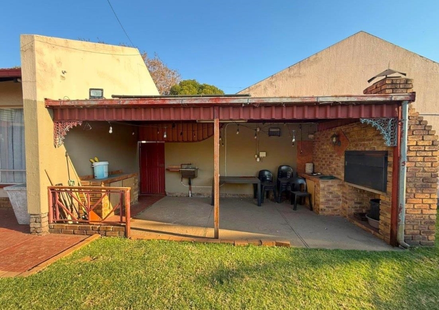 3 Bedroom Property for Sale in Verwoerdpark Gauteng