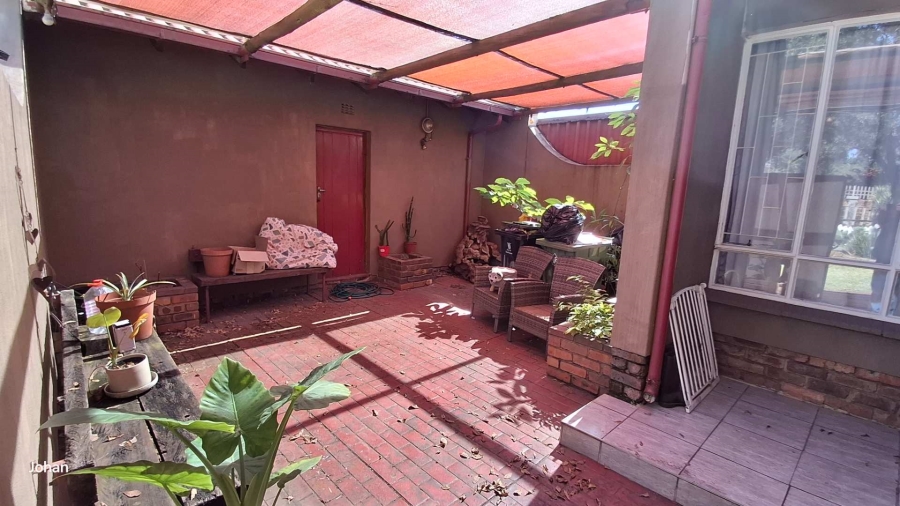 3 Bedroom Property for Sale in Verwoerdpark Gauteng