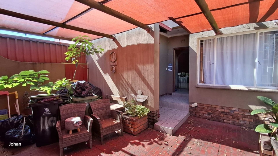 3 Bedroom Property for Sale in Verwoerdpark Gauteng