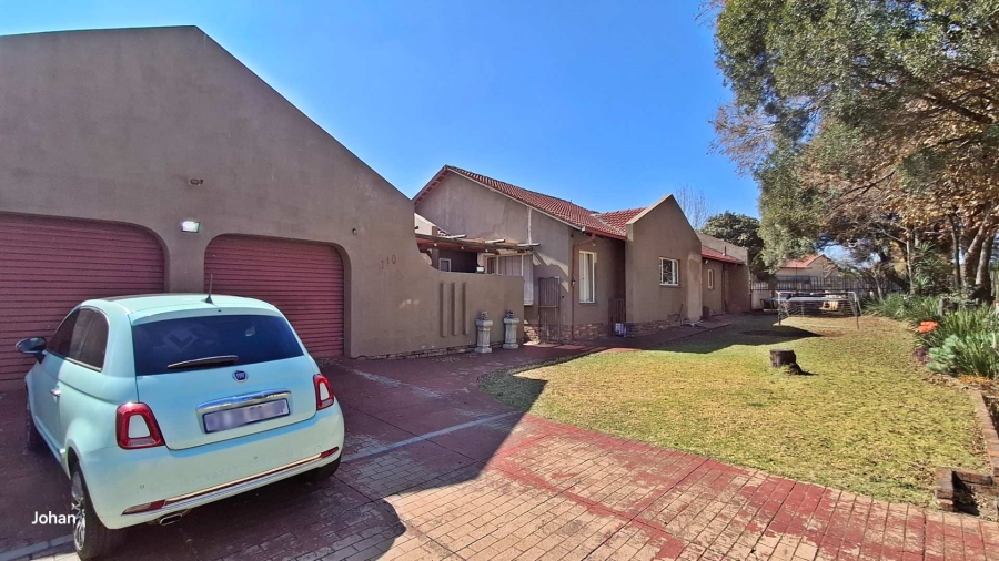 3 Bedroom Property for Sale in Verwoerdpark Gauteng