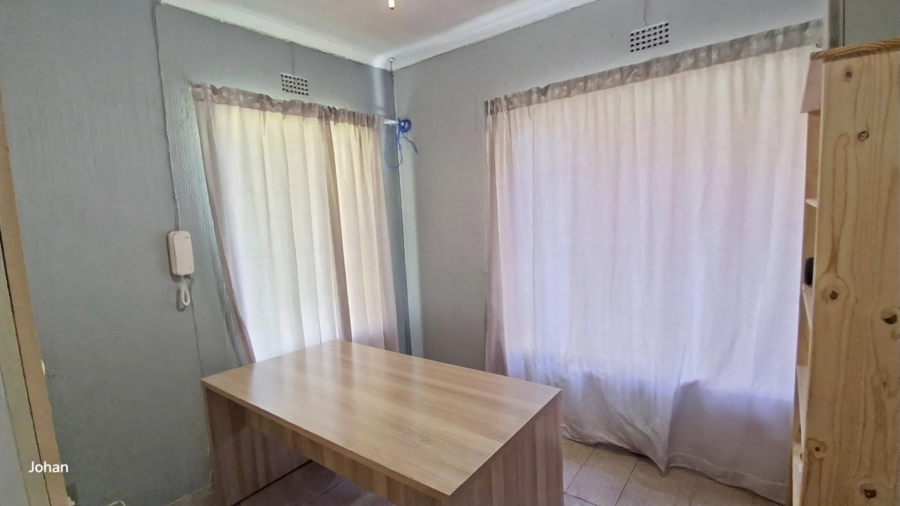 3 Bedroom Property for Sale in Verwoerdpark Gauteng