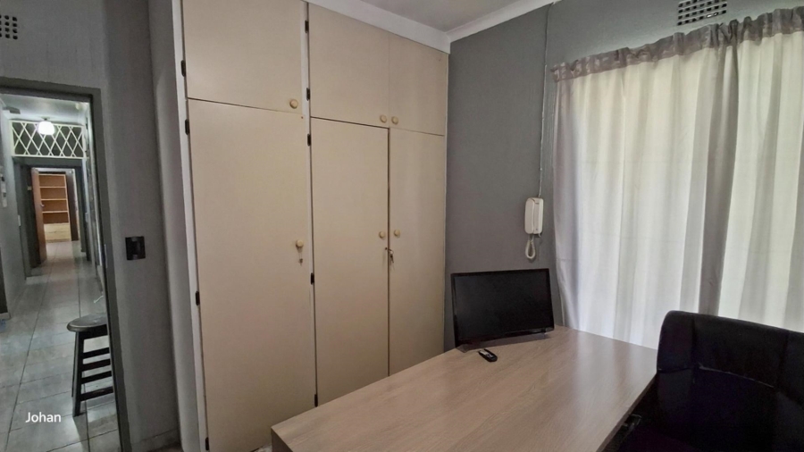 3 Bedroom Property for Sale in Verwoerdpark Gauteng