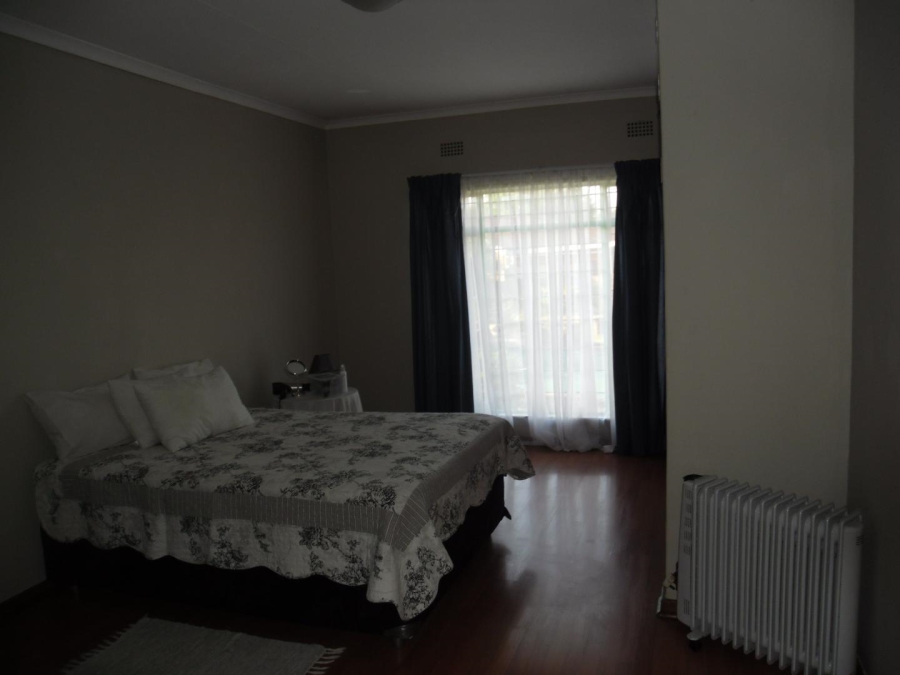 To Let 4 Bedroom Property for Rent in Brackendowns Gauteng