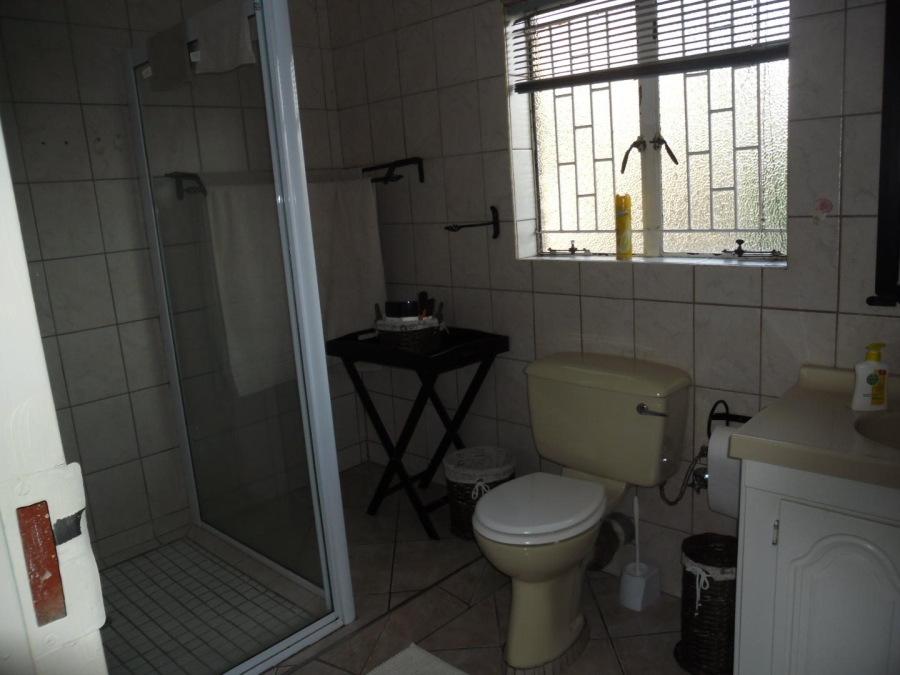 To Let 4 Bedroom Property for Rent in Brackendowns Gauteng