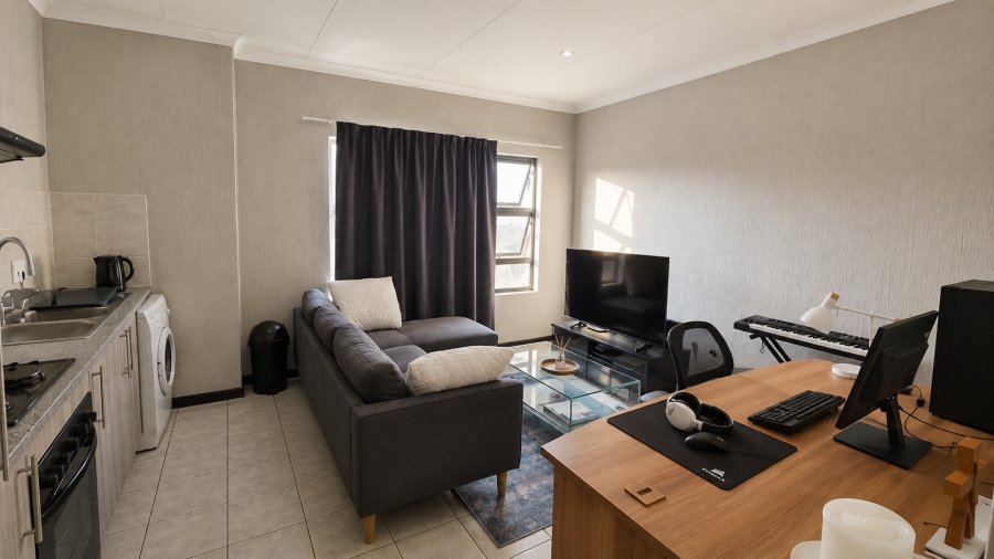 1 Bedroom Property for Sale in Wilgeheuwel Gauteng