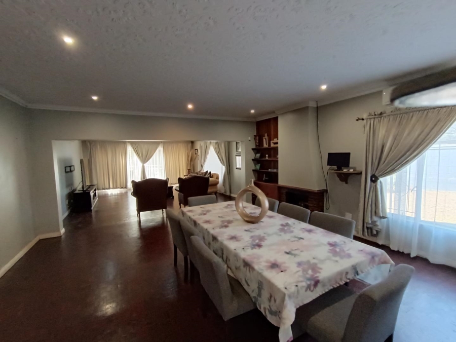 6 Bedroom Property for Sale in Eldoraigne Gauteng