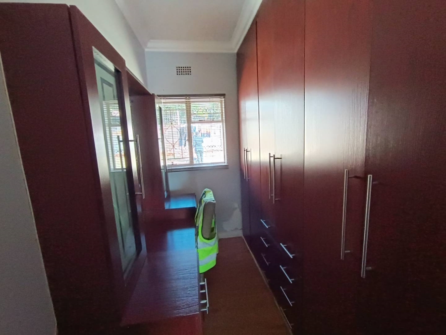 6 Bedroom Property for Sale in Eldoraigne Gauteng