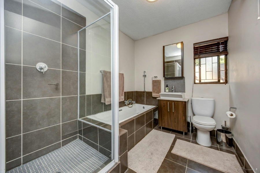 To Let 2 Bedroom Property for Rent in Douglasdale Gauteng