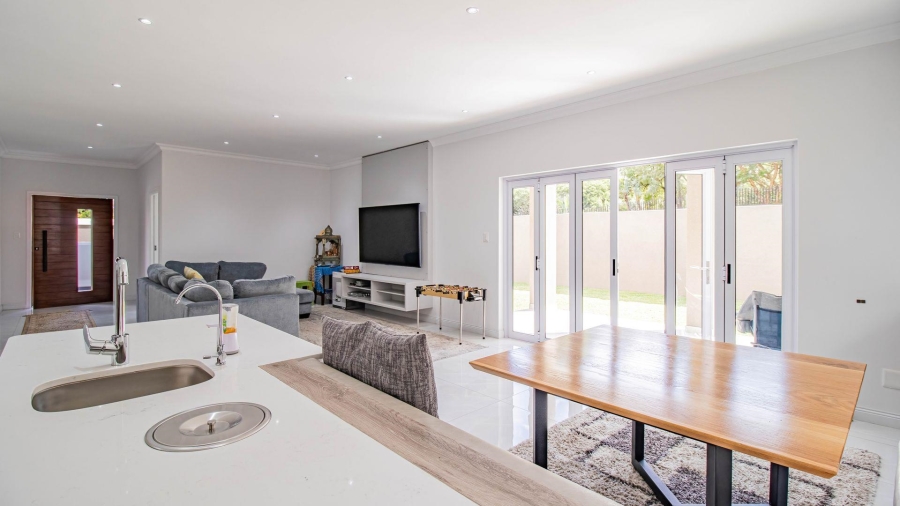 To Let 4 Bedroom Property for Rent in Craigavon Gauteng