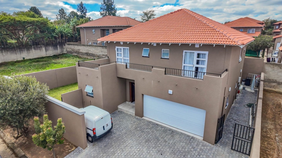 To Let 4 Bedroom Property for Rent in Craigavon Gauteng