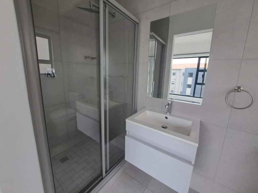 To Let 3 Bedroom Property for Rent in Broadacres Gauteng