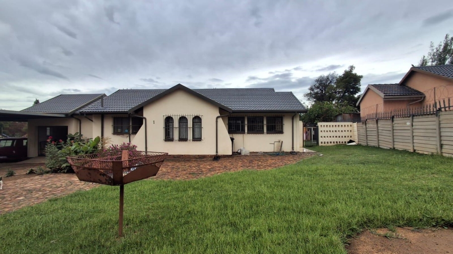 3 Bedroom Property for Sale in Birch Acres Gauteng