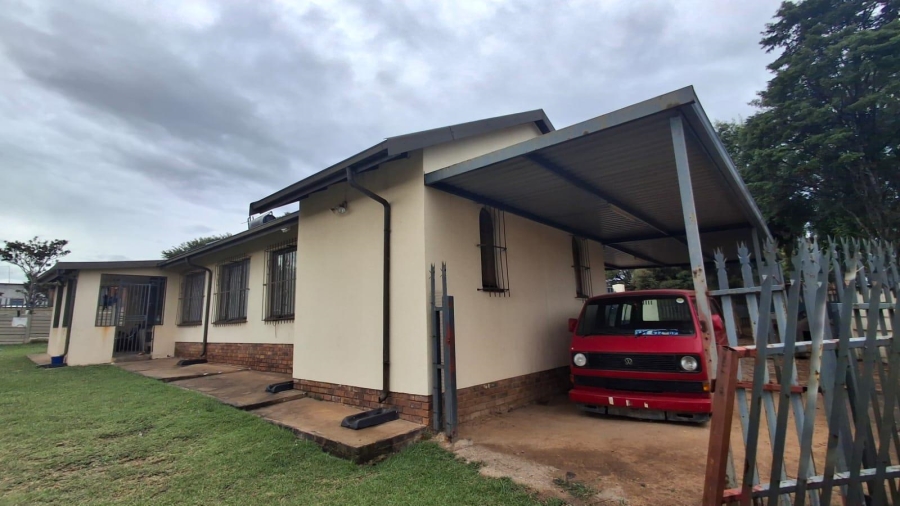 3 Bedroom Property for Sale in Birch Acres Gauteng