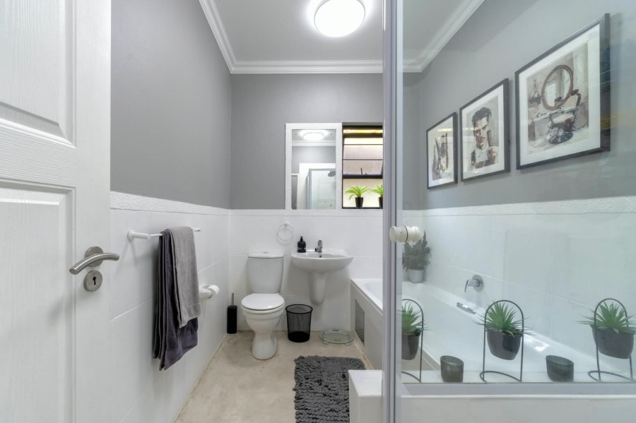 To Let 2 Bedroom Property for Rent in Craighall Gauteng