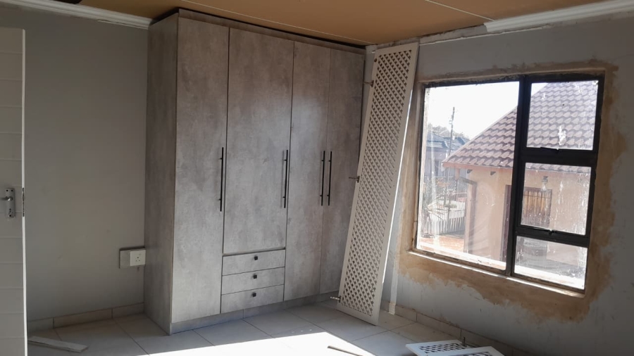 2 Bedroom Property for Sale in Mabopane Unit S Gauteng