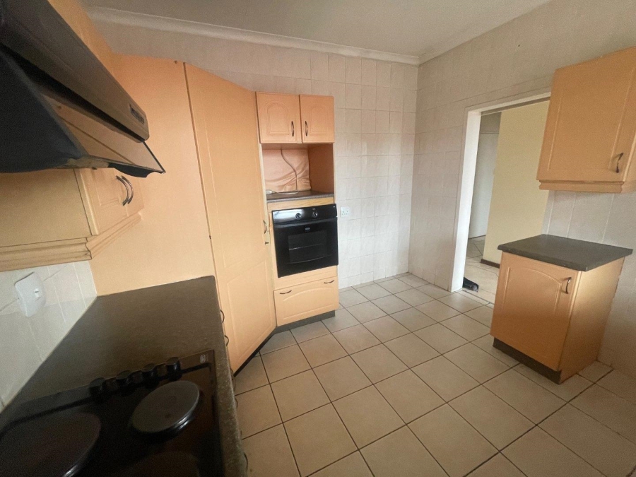 2 Bedroom Property for Sale in Edleen Gauteng