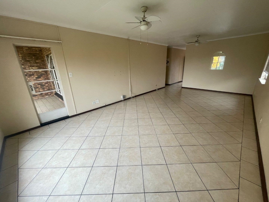 2 Bedroom Property for Sale in Edleen Gauteng