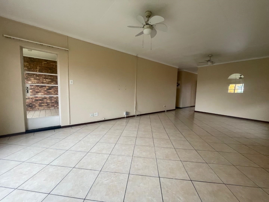 2 Bedroom Property for Sale in Edleen Gauteng