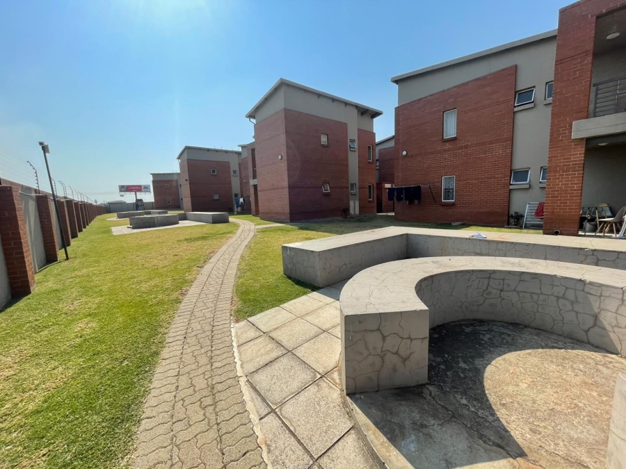2 Bedroom Property for Sale in Esther Park Gauteng