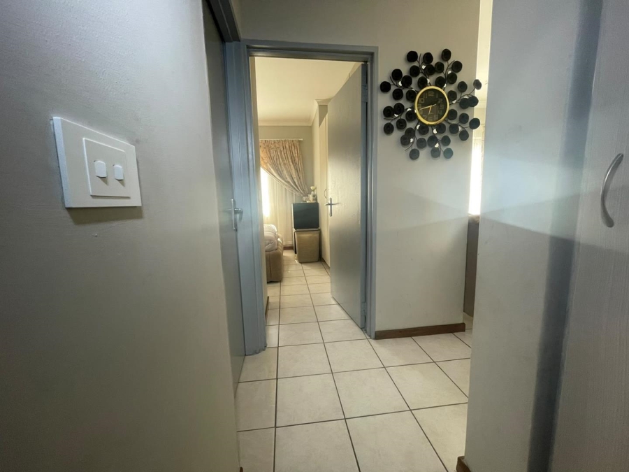 2 Bedroom Property for Sale in Esther Park Gauteng