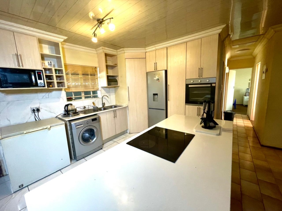 3 Bedroom Property for Sale in Birch Acres Gauteng