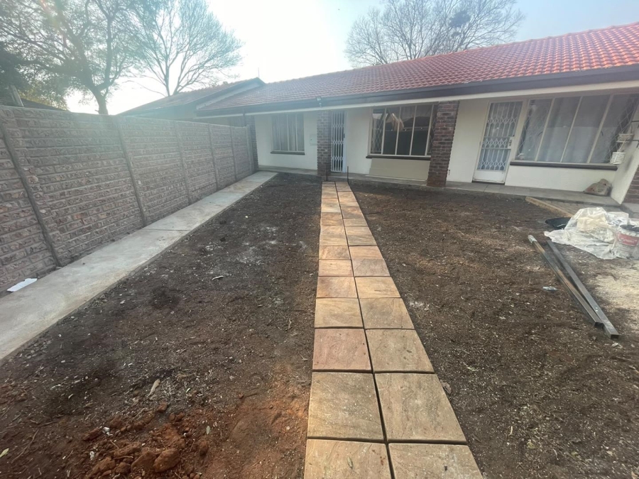To Let 3 Bedroom Property for Rent in Edleen Gauteng