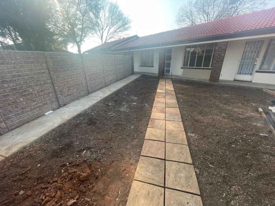 To Let 3 Bedroom Property for Rent in Edleen Gauteng
