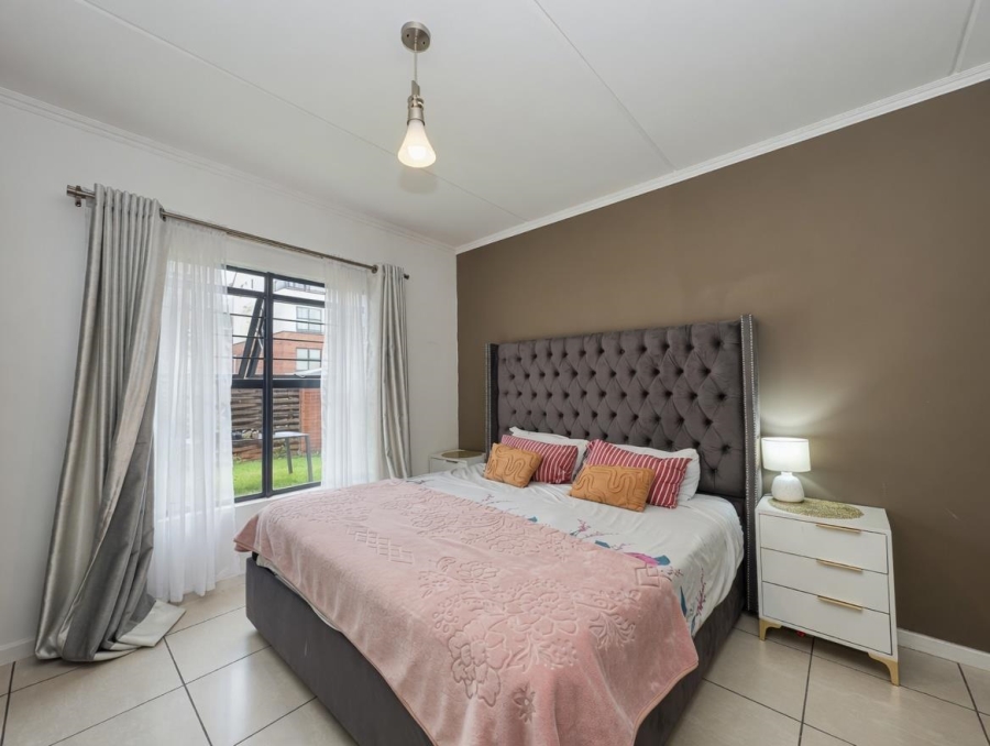 3 Bedroom Property for Sale in Greenstone Crest Gauteng