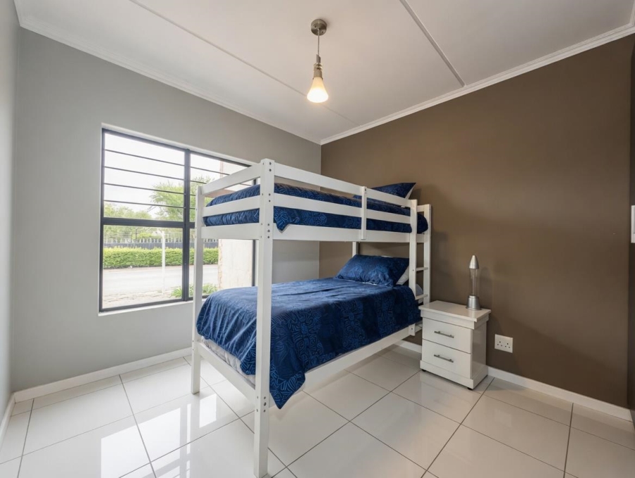 3 Bedroom Property for Sale in Greenstone Crest Gauteng