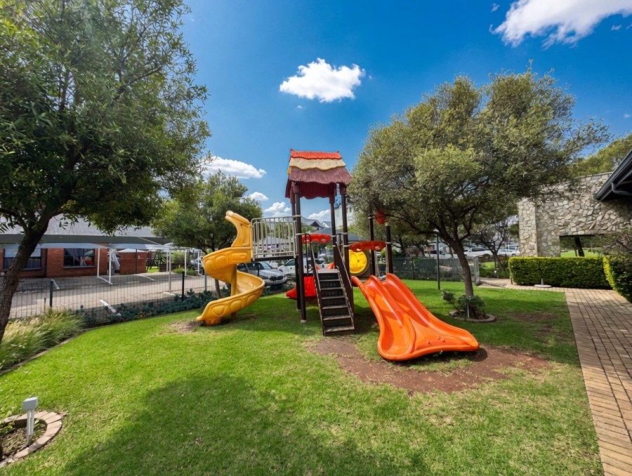 3 Bedroom Property for Sale in Greenstone Crest Gauteng