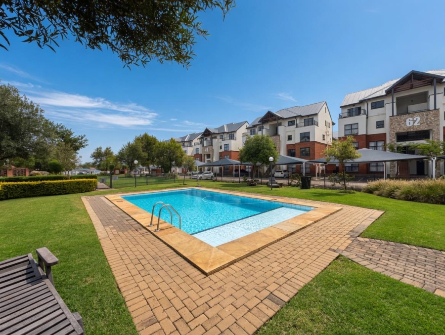 3 Bedroom Property for Sale in Greenstone Crest Gauteng