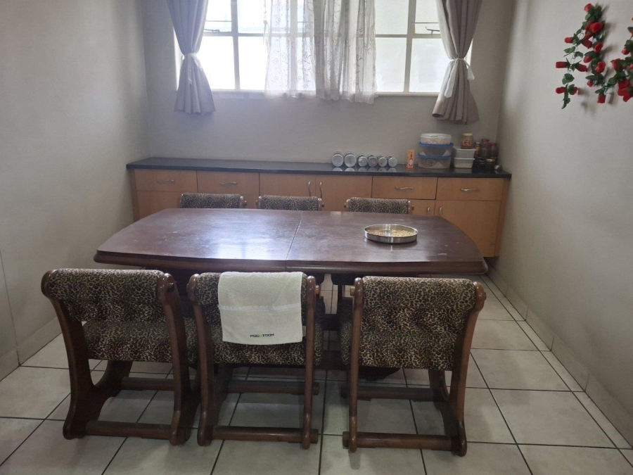 To Let 2 Bedroom Property for Rent in Sandton Central Gauteng