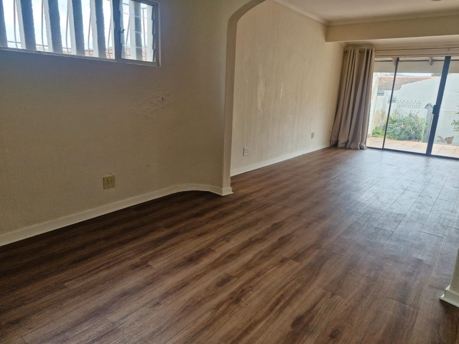 To Let 3 Bedroom Property for Rent in River Club Gauteng
