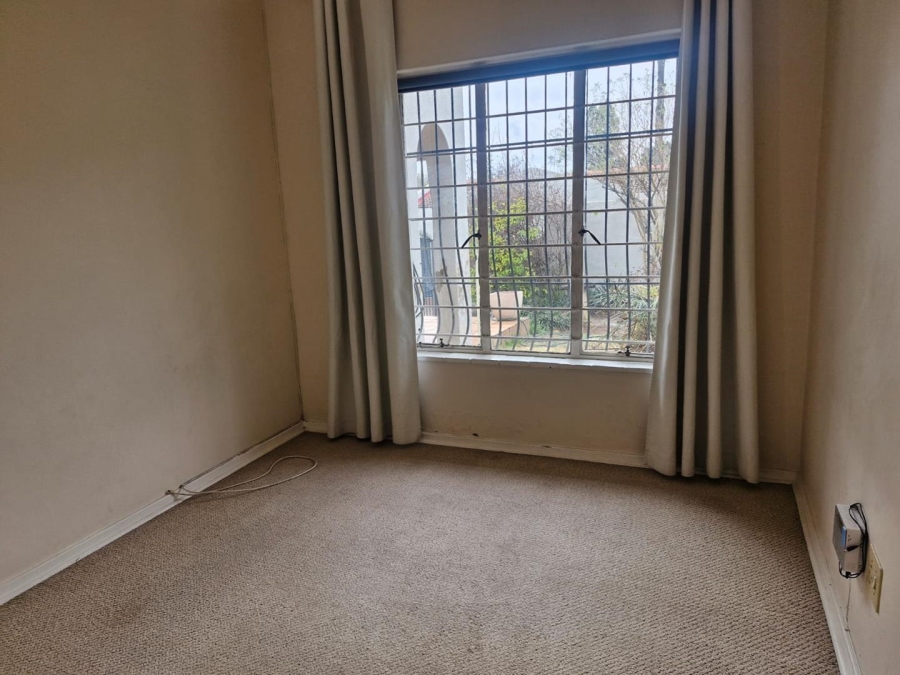 To Let 3 Bedroom Property for Rent in River Club Gauteng