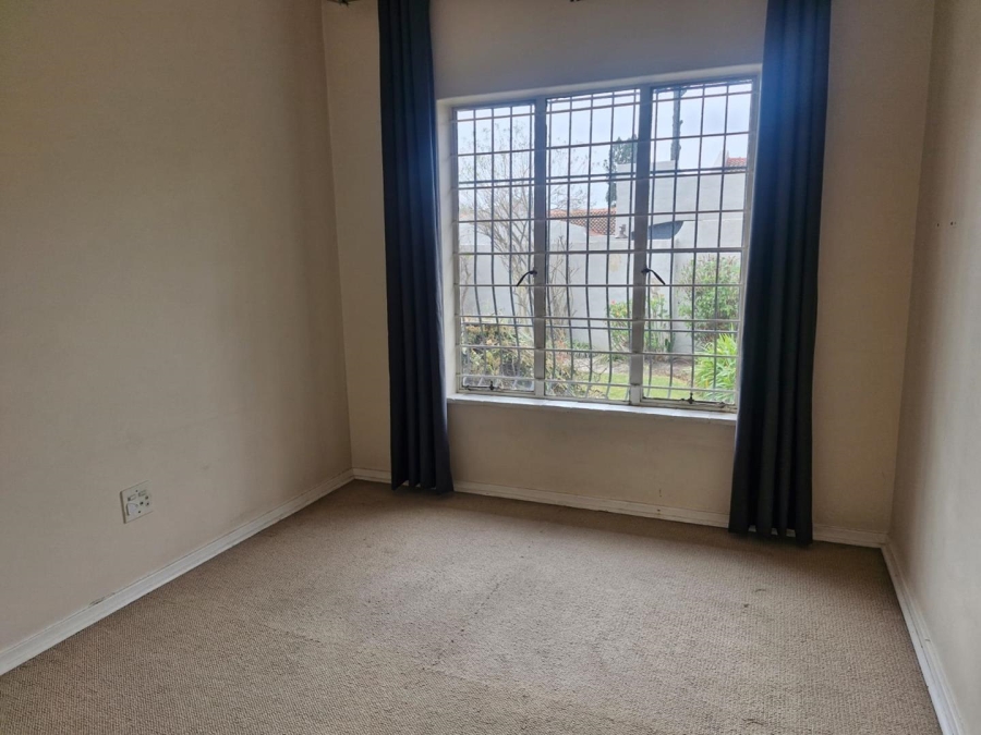 To Let 3 Bedroom Property for Rent in River Club Gauteng